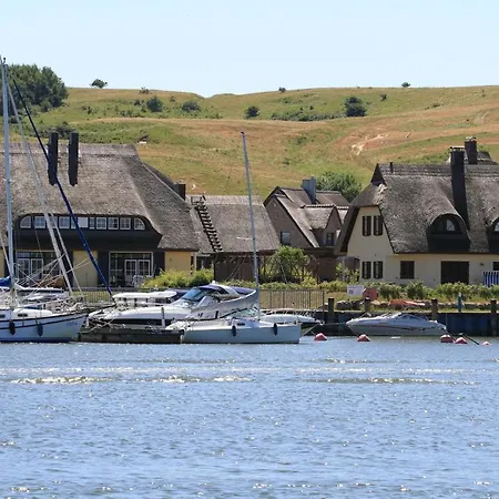 Ferienhaus Haus Boddentraum Abendrot - Terrasse, Garten, Meerblick Gager