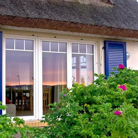 Haus Boddentraum Abendrot - Terrasse, Garten, Meerblick Ferienhaus *