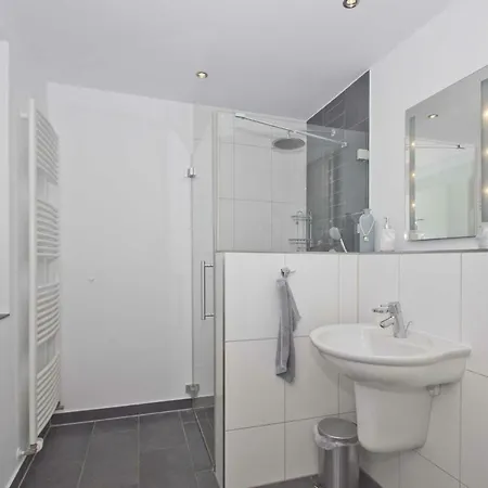 Haus Boddentraum Abendrot - Terrasse, Garten, Meerblick Ferienhaus *